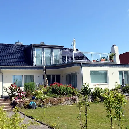 Luetjenburger Weg 11eg *